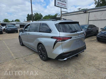 2021 Toyota Sienna XSE 7-Passenger 120.5" WB - miniatura 2