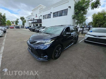 2021 Toyota Sienna XSE 7-Passenger 120.5" WB