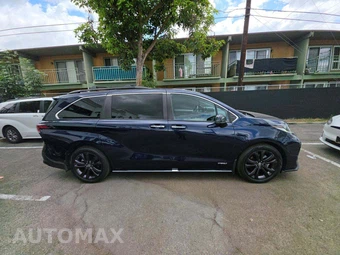 2021 Toyota Sienna XSE 7-Passenger 120.5" WB - miniatura 4