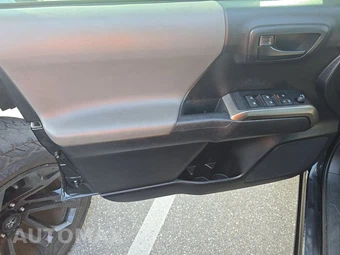 2021 Toyota Tacoma SR5 Crew Cab Medium Bed - miniatura 9
