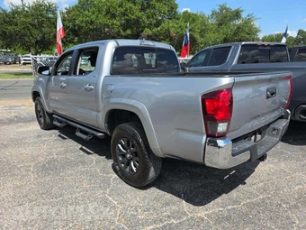 2021 Toyota Tacoma SR5 Crew Cab Medium Bed - miniatura 2