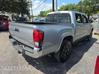 2021 Toyota Tacoma SR5 Crew Cab Medium Bed - miniatura 3