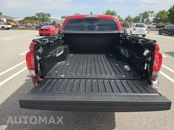 2021 Toyota Tacoma SR5 Crew Cab Medium Bed – miniatura 16