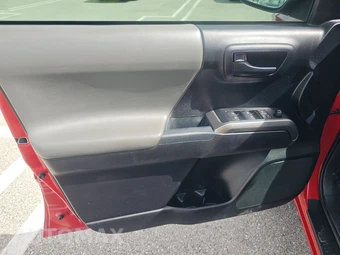 2021 Toyota Tacoma SR5 Crew Cab Medium Bed – miniatura 9