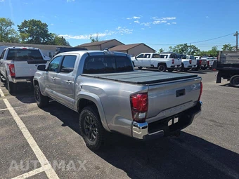 2021 Toyota Tacoma SR5 Crew Cab Medium Bed - miniatura 2