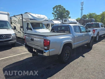 2021 Toyota Tacoma SR5 Crew Cab Medium Bed - miniatura 3