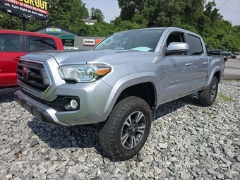 2021 Toyota Tacoma SR5 Crew Cab Medium Bed