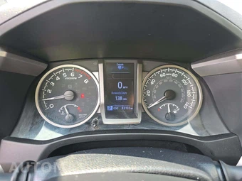 2021 Toyota Tacoma SR5 Crew Cab Medium Bed - miniatura 9