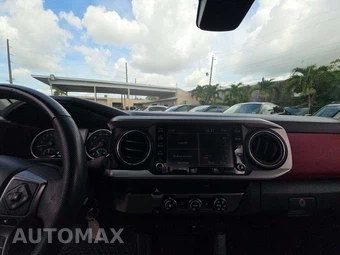 2021 Toyota Tacoma SR5 Crew Cab Medium Bed - miniatura 10