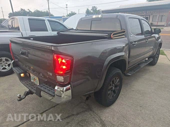 2021 Toyota Tacoma SR5 Crew Cab Medium Bed - miniatura 3