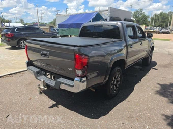 2021 Toyota Tacoma SR5 Crew Cab Medium Bed - miniatura 3