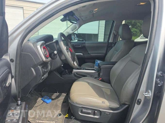 2021 Toyota Tacoma SR5 Crew Cab Medium Bed - miniatura 3