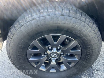 2021 Toyota Tacoma SR5 Crew Cab Medium Bed - miniatura 12