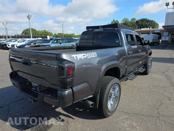 2021 Toyota Tacoma TRD Off-Road Crew Cab Long Bed - miniatura 3