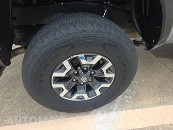 2021 Toyota Tacoma TRD Off-Road Crew Cab Long Bed - miniatura 10