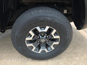 2021 Toyota Tacoma TRD Off-Road Crew Cab Long Bed - miniatura 11