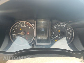 2021 Toyota Tacoma TRD Off-Road Crew Cab Medium Bed - miniatura 12
