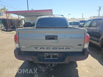 2021 Toyota Tacoma TRD Off-Road Crew Cab Medium Bed - miniatura 5