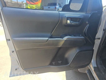 2021 Toyota Tacoma TRD Off-Road Crew Cab Medium Bed - miniatura 9