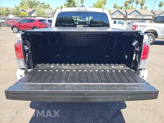 2021 Toyota Tacoma TRD Off-Road Crew Cab Medium Bed - miniatura 11