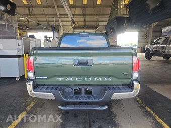 2021 Toyota Tacoma TRD Off-Road Crew Cab Medium Bed - miniatura 5
