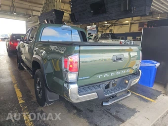 2021 Toyota Tacoma TRD Off-Road Crew Cab Medium Bed - miniatura 6