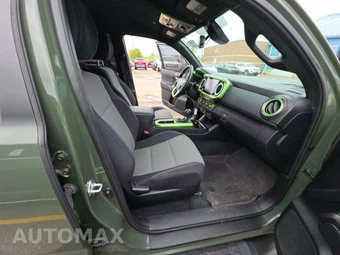 2021 Toyota Tacoma TRD Off-Road Crew Cab Medium Bed - miniatura 8