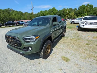 2021 Toyota Tacoma TRD Off-Road Crew Cab Medium Bed