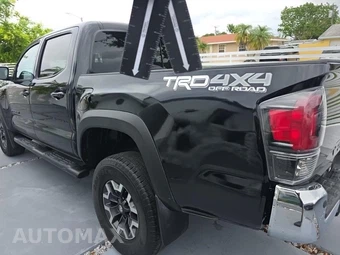 2021 Toyota Tacoma TRD Off-Road Crew Cab Medium Bed - miniatura 20