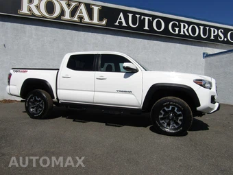 2021 Toyota Tacoma TRD Off-Road Crew Cab Medium Bed - miniatura 8