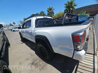 2021 Toyota Tacoma TRD Off-Road Crew Cab Medium Bed - miniatura 2