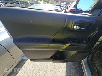 2021 Toyota Tacoma TRD Off-Road Crew Cab Medium Bed - miniatura 9