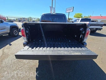 2021 Toyota Tacoma TRD Off-Road Crew Cab Medium Bed - miniatura 14