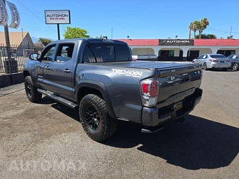 2021 Toyota Tacoma TRD Off-Road Crew Cab Medium Bed - miniatura 2