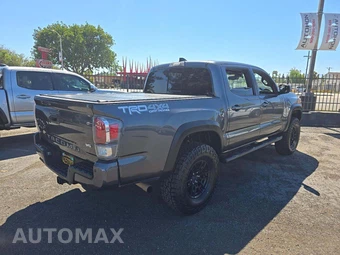 2021 Toyota Tacoma TRD Off-Road Crew Cab Medium Bed - miniatura 3