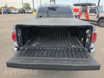 2021 Toyota Tacoma TRD Off-Road Crew Cab Medium Bed - miniatura 14