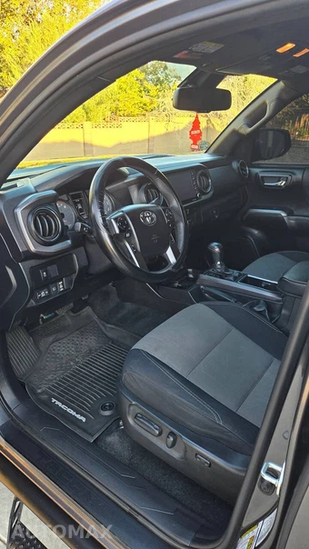 2021 Toyota Tacoma TRD Off-Road Crew Cab Medium Bed - miniatura 12