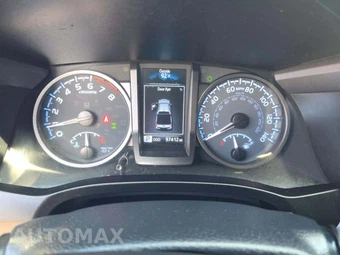 2021 Toyota Tacoma TRD Off-Road Crew Cab Medium Bed - miniatura 6