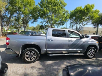 2021 Toyota Tundra 1794 Edition Crew Cab Short Bed - miniatura 4