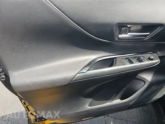 2021 Toyota Venza LE – miniatura 9
