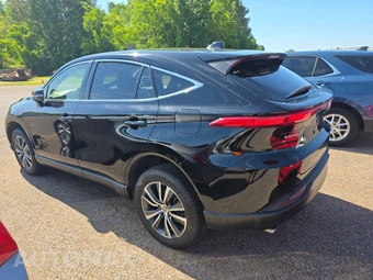 2021 Toyota Venza LE – miniatura 6