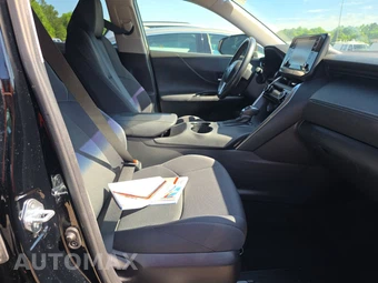 2021 Toyota Venza LE – miniatura 8
