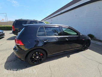 2021 Volkswagen Golf GTI SE - miniatura 4