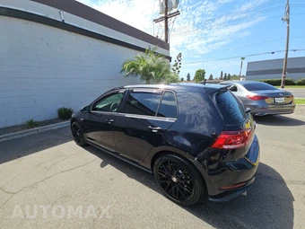 2021 Volkswagen Golf GTI SE - miniatura 6
