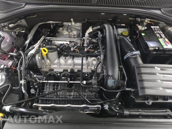 2021 Volkswagen Jetta R-Line – miniatura 15