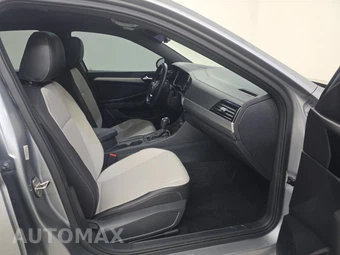 2021 Volkswagen Jetta R-Line – miniatura 8
