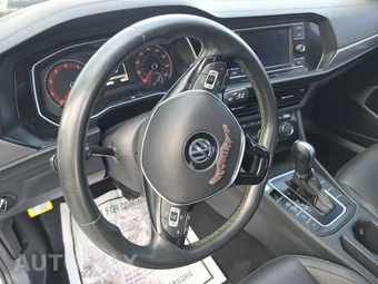 2021 Volkswagen Jetta R-Line – miniatura 10