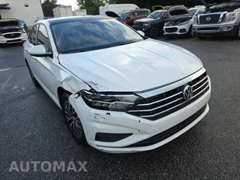 2021 Volkswagen Jetta R-Line – miniatura 3