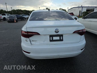 2021 Volkswagen Jetta R-Line – miniatura 5