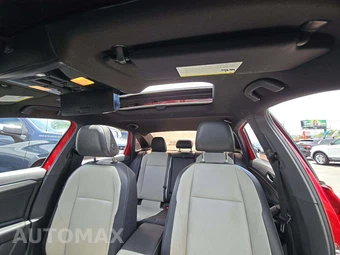 2021 Volkswagen Jetta R-Line – miniatura 11